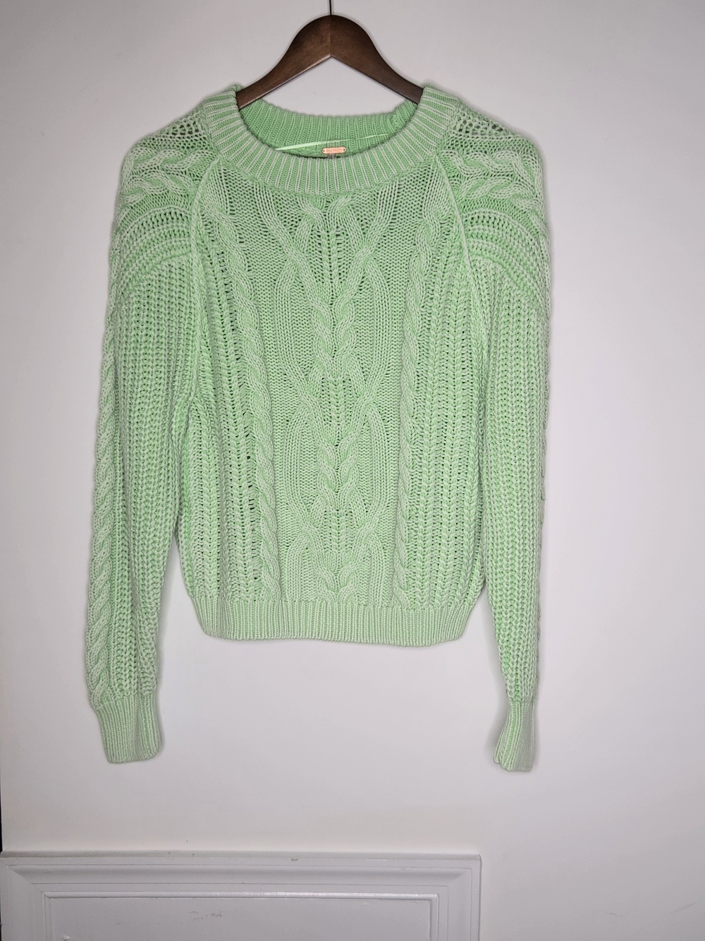 NWT Free People Frankie Cable Knit Cotton Crewneck Sweater XS Patina Green Lime